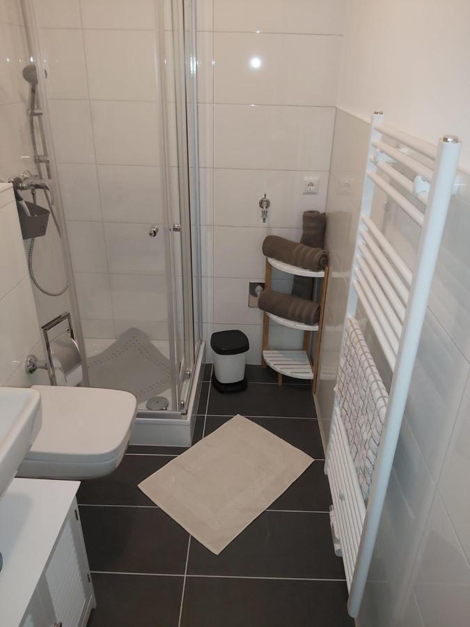 Apartment Am Park Дуйсбург Екстериор снимка